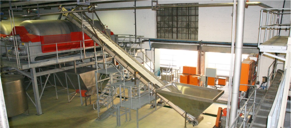 Incline Flighted Belt Conveyor