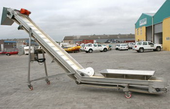 Flighted Incline Belt Conveyor