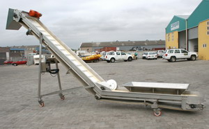 Incline Flighted Mesh Belt Conveyor