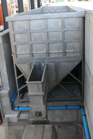 Offloading Bin